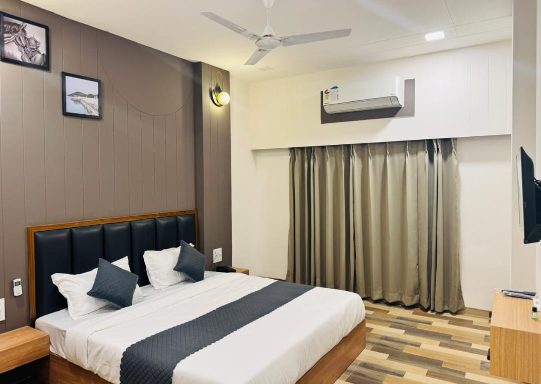 Diamond Room